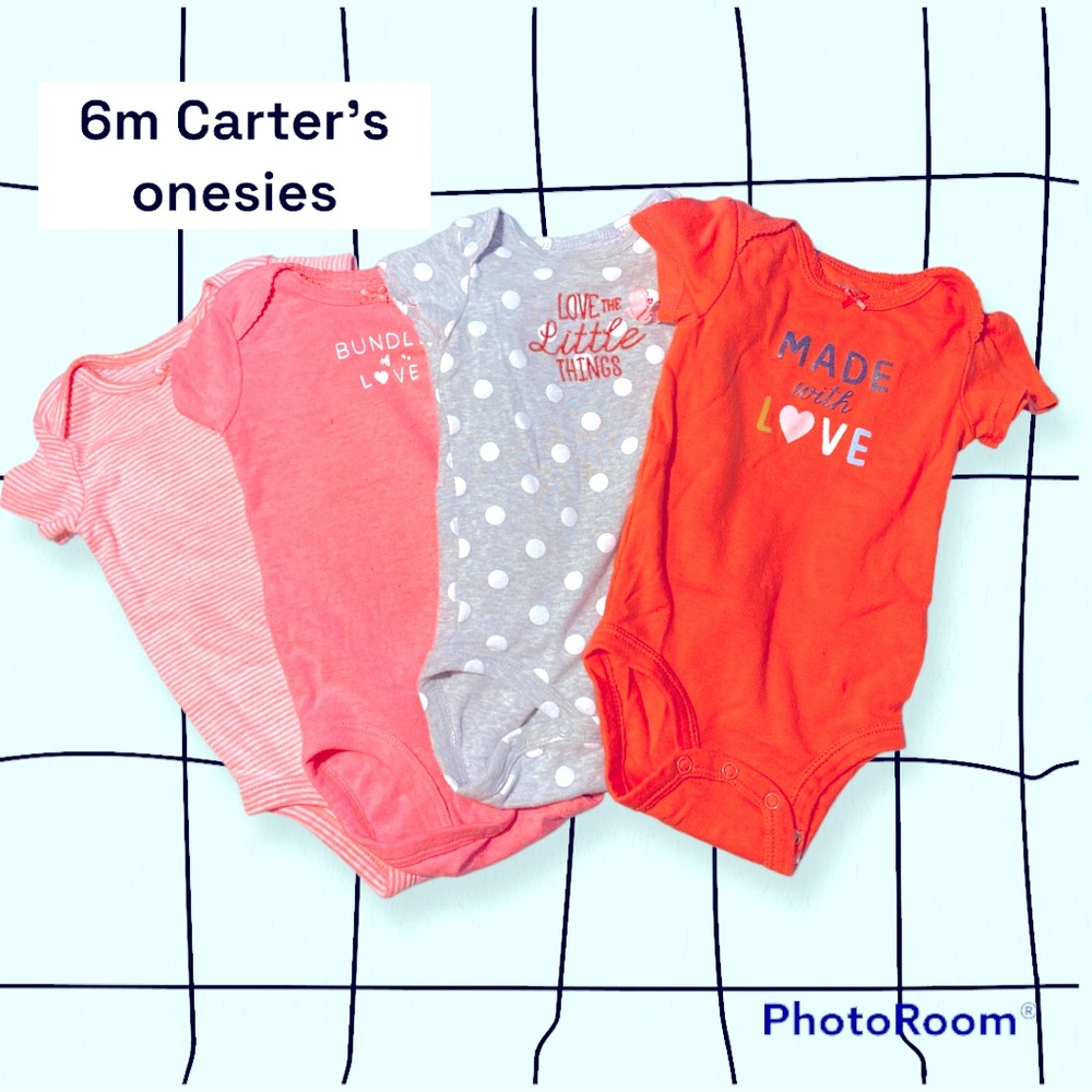 Set of 4 Carter’s Onesies Size 6m